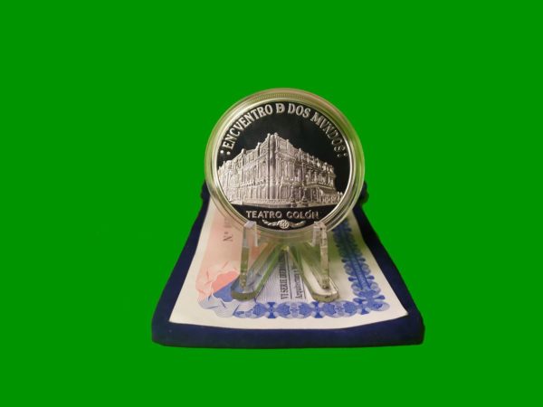 MONEDA
  PROOF,TEATRO COLON, ARGENTINA ENCUENTRO DE DOS MUNDOS, AÑO 2005, CON
  CERTIFICADO, ESTADO UNC.-